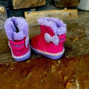 Little girls, size 2 sketcher, snow boots